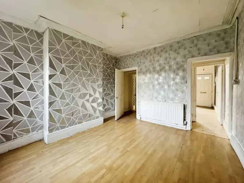 3 Bedroom House For Sale in Hillsborough