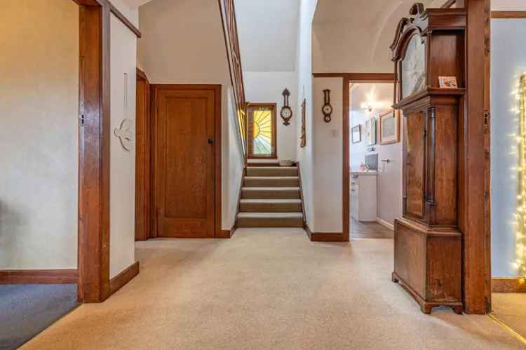 7 Apartment Dormer Bungalow For Sale in Bearsden