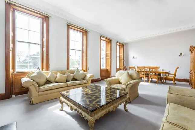 Flat for sale in Petersham Road, Petersham, Richmond TW10