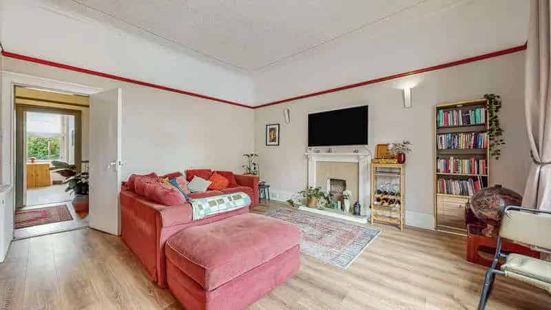 2 Bed Flat for Sale in Dennistoun Glasgow
