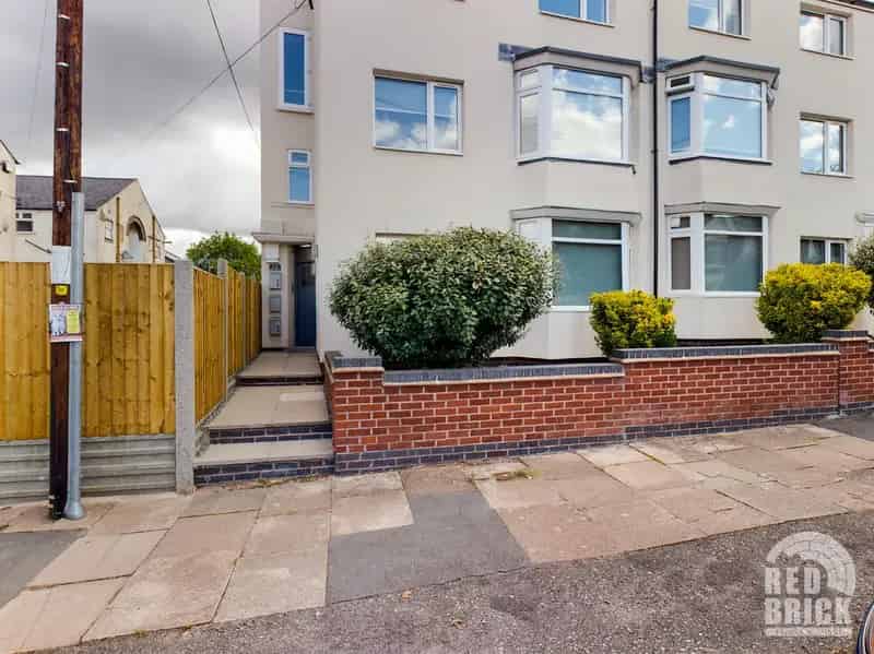 2 Bedroom Apartment House to Rent in Coventry