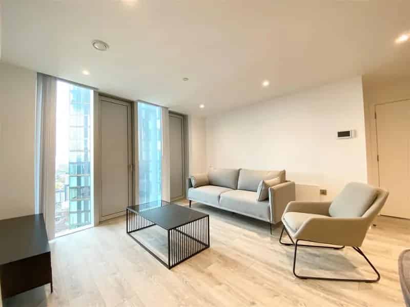 2 Bedroom Apartment Manchester The Blade Panoramic Views Gym Parking