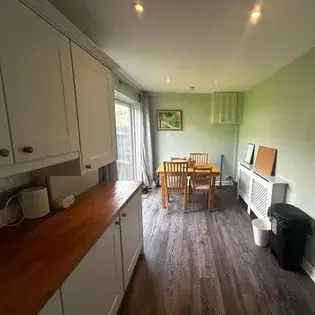 3 Bedroom House 66m² Manchester - No Deposit Option
