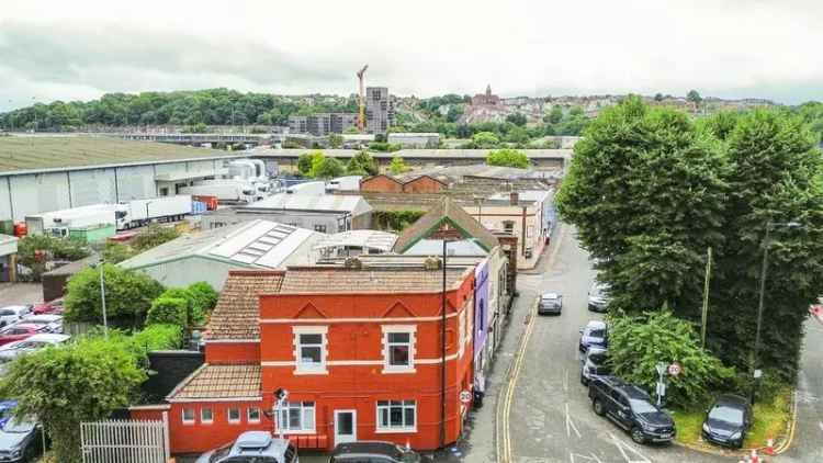 4 Bedroom Apartment Block for Sale
