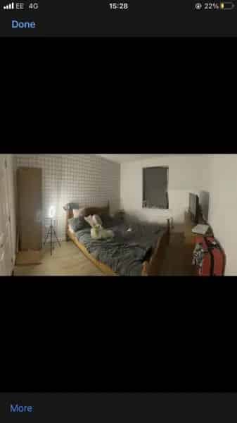 2 Bedroom Flat Allocated Parking Close Shops Schools Bills Included