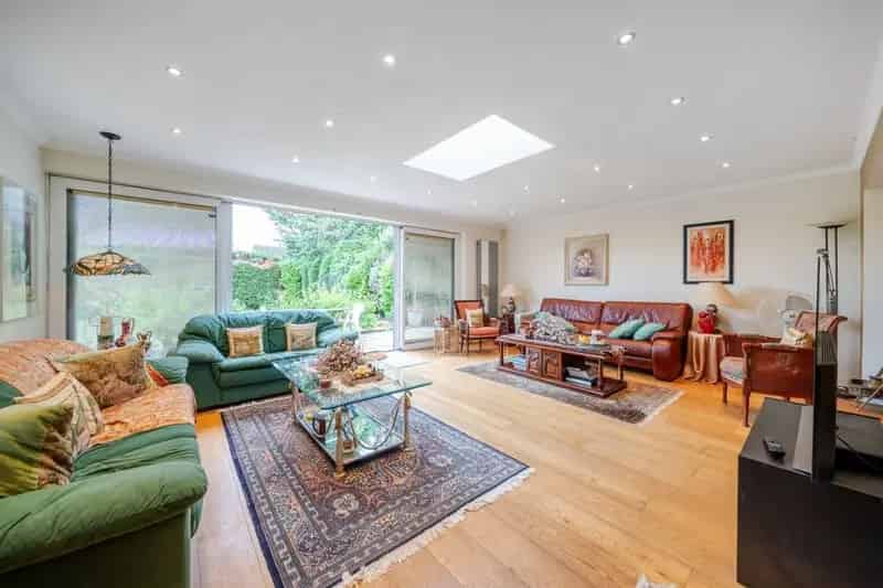 5 Bed Detached Family Home Over 2800 sq ft Maidenhead