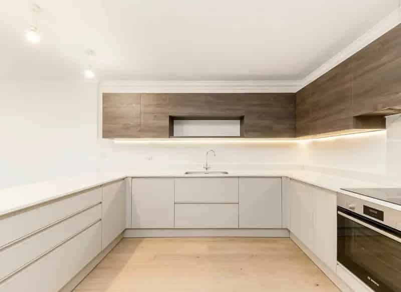 34 Bedroom Semi Detached House with Ample Storage