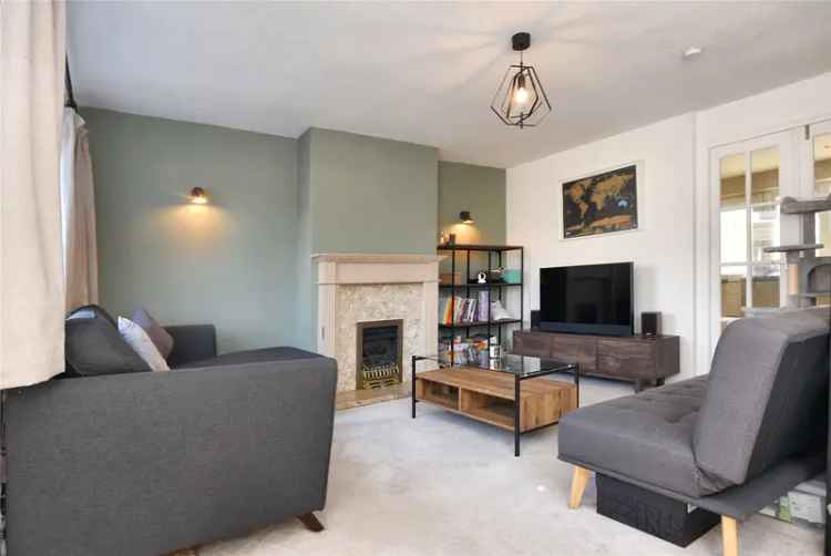 House For Sale in Leeds, England