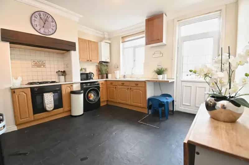 3 Bed House for Sale in Barnsley Old Town