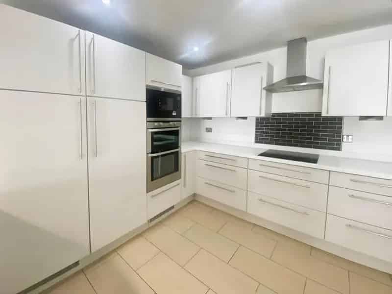2 Bedroom Penthouse Apartment Liverpool City Centre