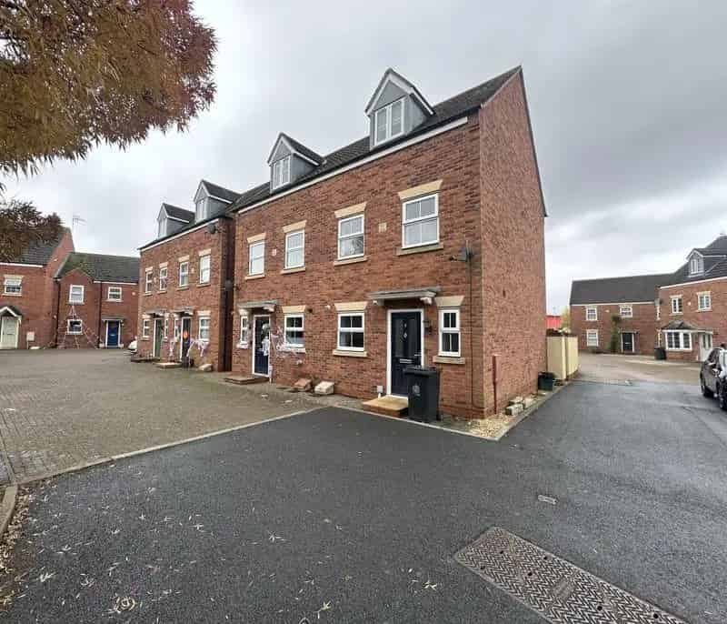 3 Bedroom House to Rent Kingsway