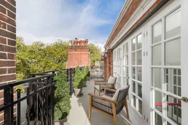 Flat for sale in South Street, Mayfair, London W1K, United Kingdom