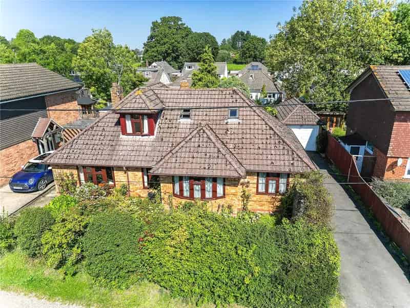 3 Bedroom Bungalow Romsey Semi Detached House for Sale