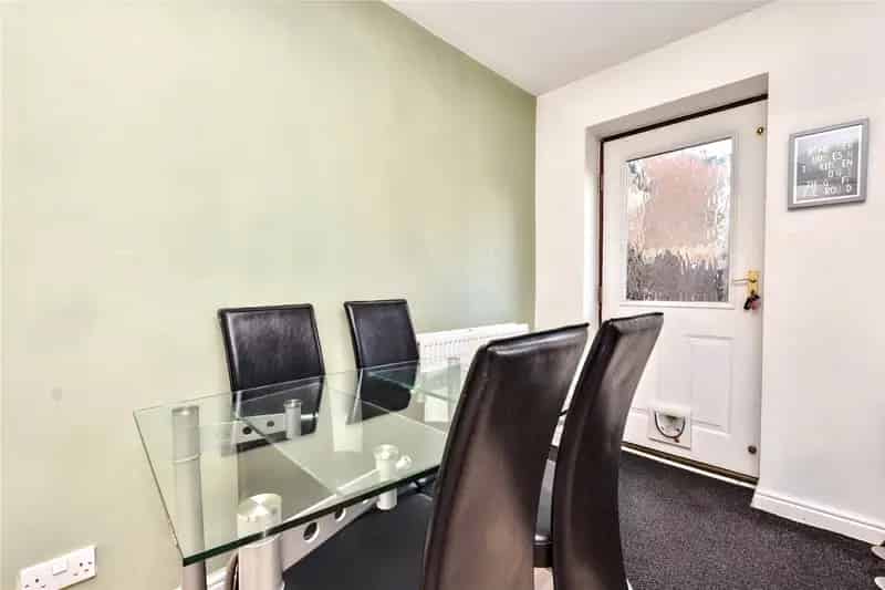 3 Bed Semi Detached House Near Kirkstall Forge
