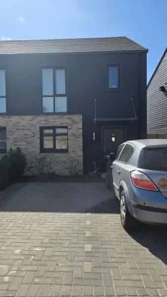 2023 Built 3 Bedroom House Open Plan Living