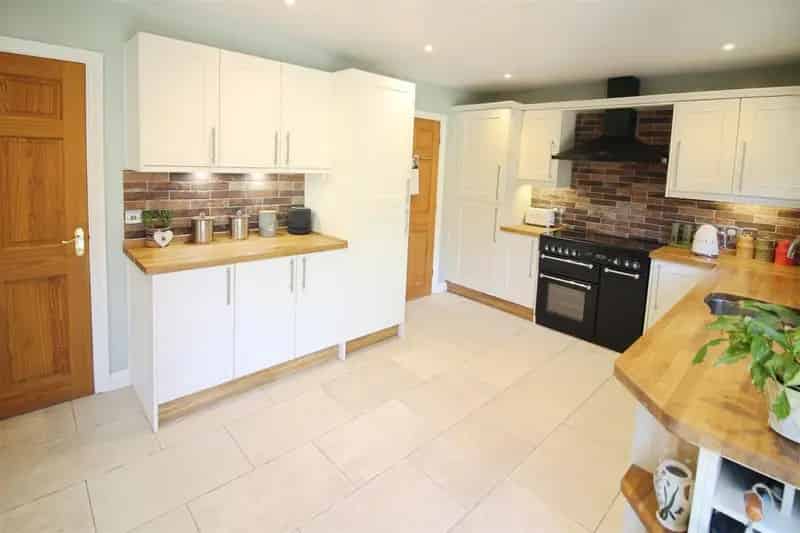 4 Bedroom Detached House to Rent South Milford