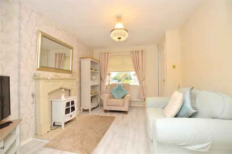 House For Sale in Leeds, England