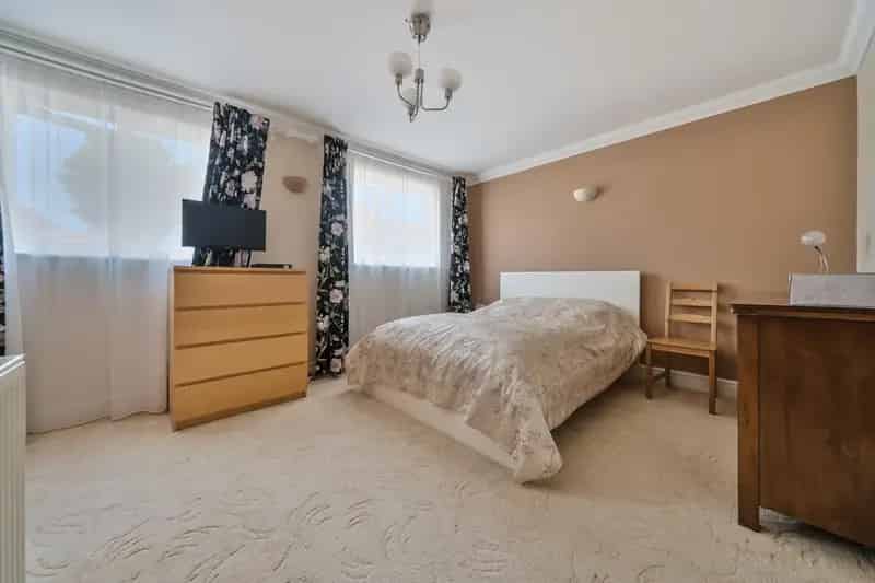 3 Bedroom Detached House to Rent Portsmouth