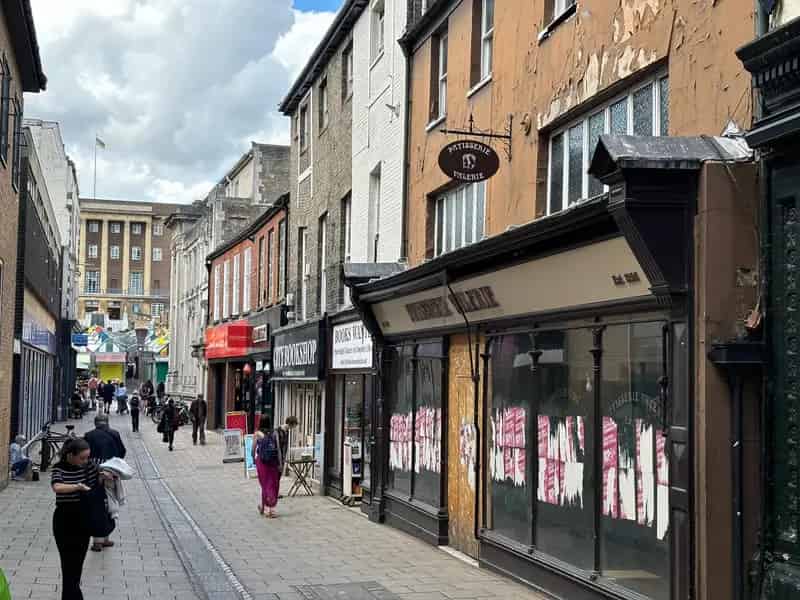 Retail Property on Davey Place