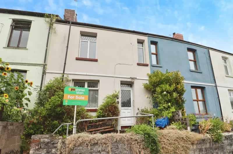 2 Bedroom Terrace House Near Penarth Town Centre