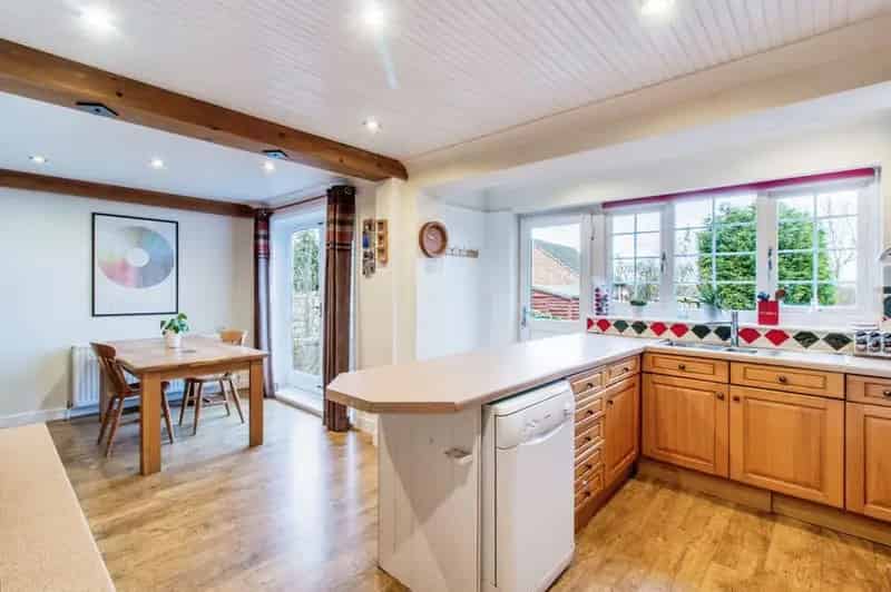 4 Bedroom Detached House for Sale Churwell Leeds