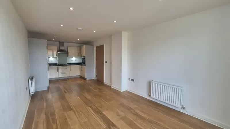 1 Bedroom Flat Balcony Water Views Parking Zero Deposit Available