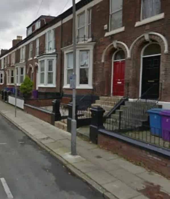 3 Bed House in Breckfield - Family Home with Garden and 24 Hour Repairs