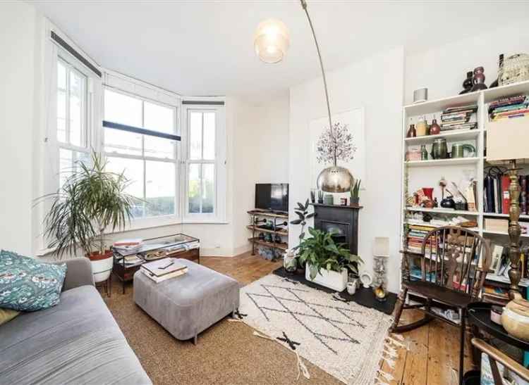 One Bedroom Garden Flat Blackheath 880 sq ft