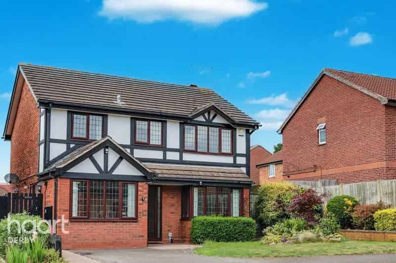 4 Bedroom Detached House For Sale - No Sale No Fee