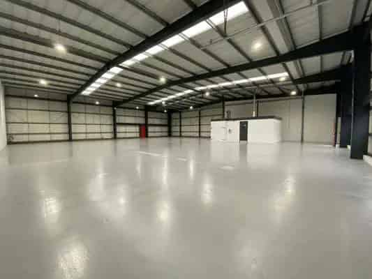 7819 sq ft Refurbished Industrial Unit to Rent Cumbernauld