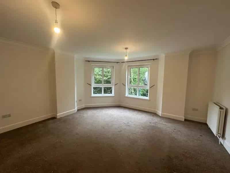 2 bedroom apartment to rent