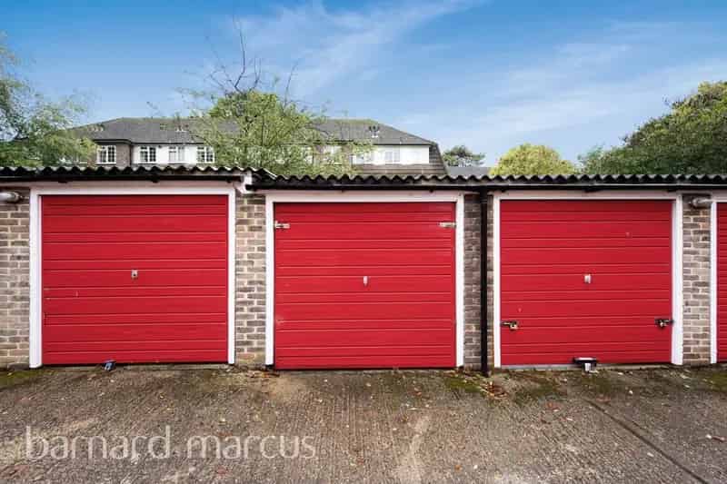 2-Bed Apartment near Alexandra Park - Zero Deposit Guarantee