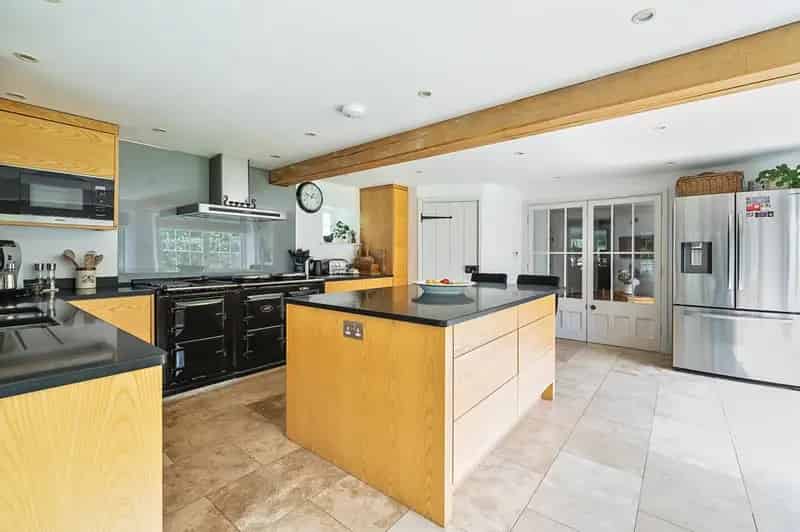 5 Bedroom Cotswold Stone House with Annexe For Sale