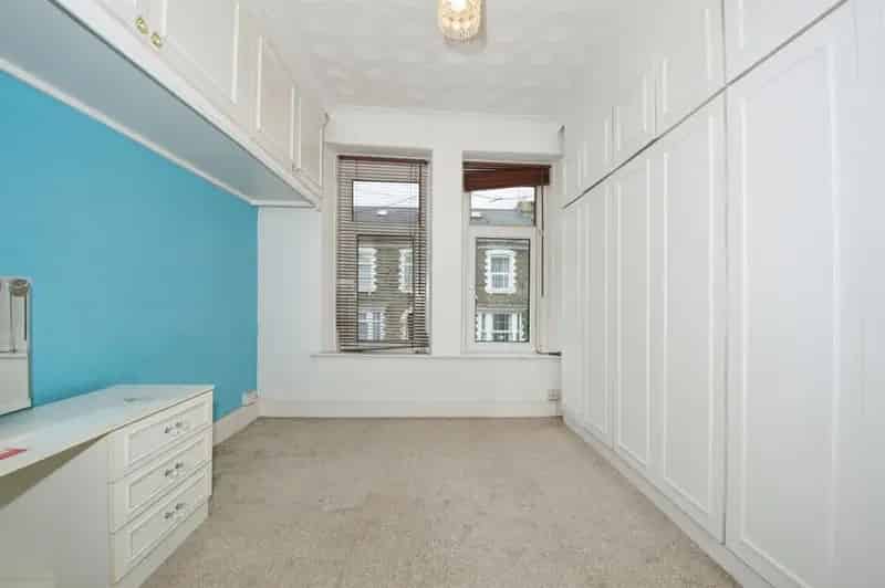 3 Bedroom Semi Detached House Wainfelin Pontypool