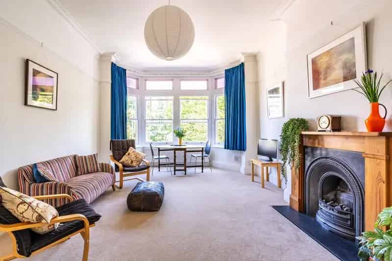 1 Bedroom Flat for Sale near Gloucester Road