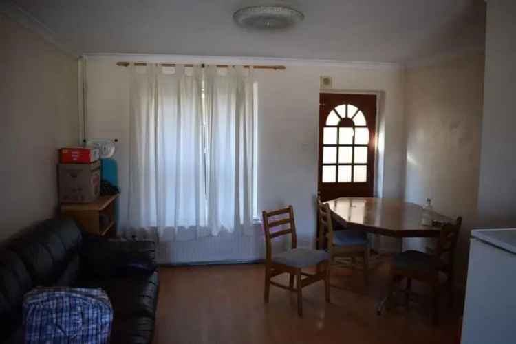 3 Bedroom House Near Brighton Station