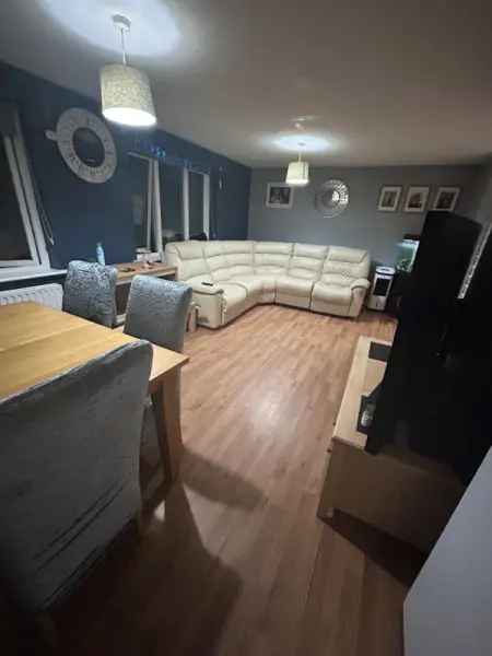 Flat For Rent in Stevenage, England