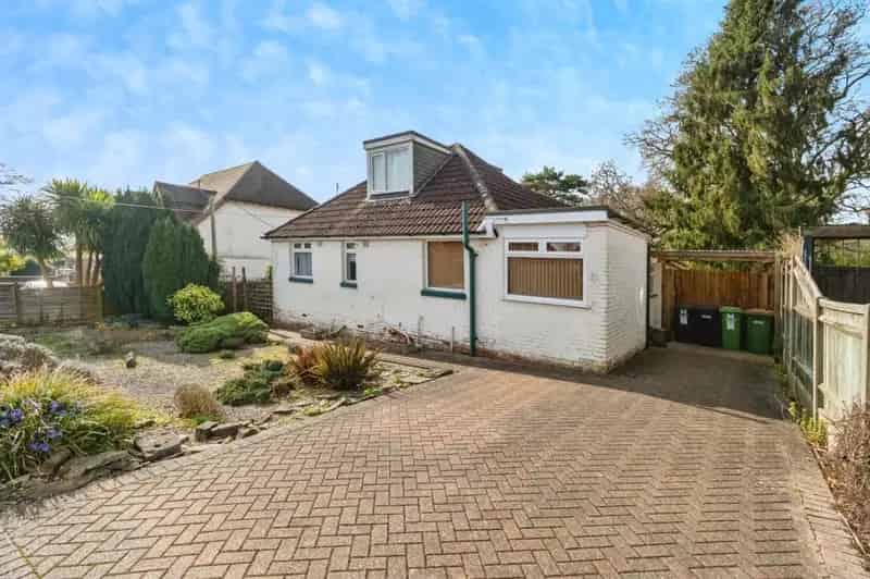 Spacious Bungalow with Farmland Views and Loft Conversion Potential