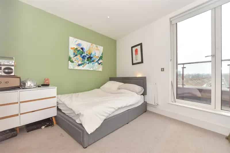 2 Bedroom Flat for Sale in Leyton