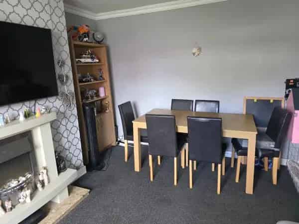 4 Bedroom House with 2 Reception Rooms and Large Garden