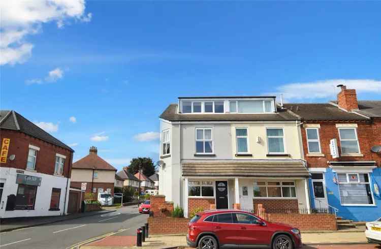 House For Sale in Wakefield, England