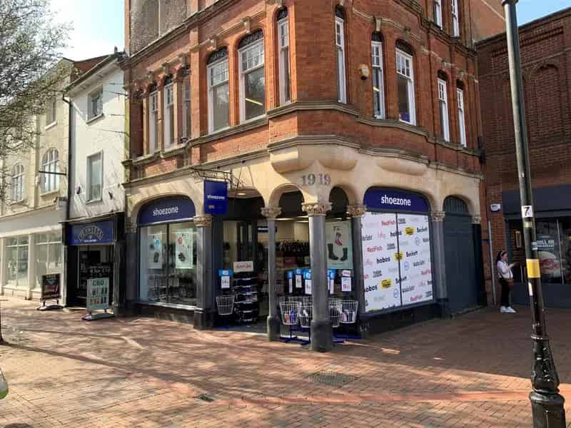Rugby Market Place Retail Unit To Let