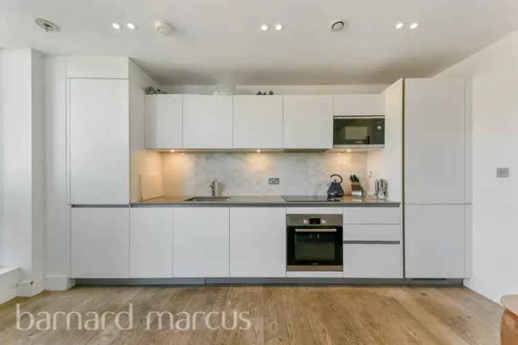 Southfields Flat near Tube Station  Open Plan Living Balcony Double Bedroom