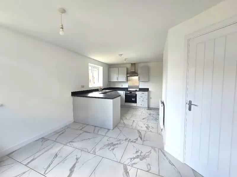 3 Bedroom Detached House to Rent