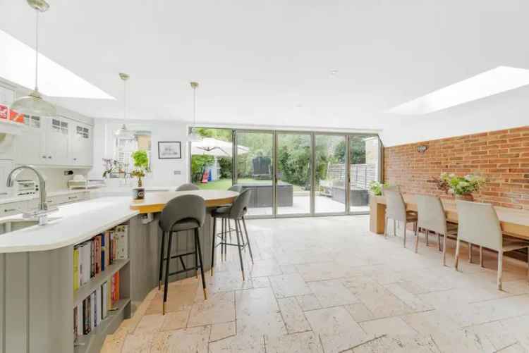 House For Sale in London, England