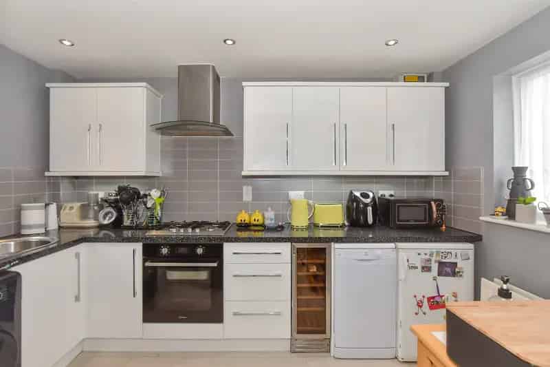 2 Bedroom Link Detached House for Sale