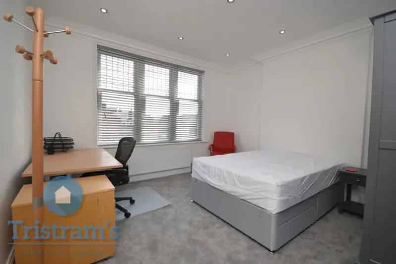 6 Bedroom Detached House for Students - Bills Inclusive Option
