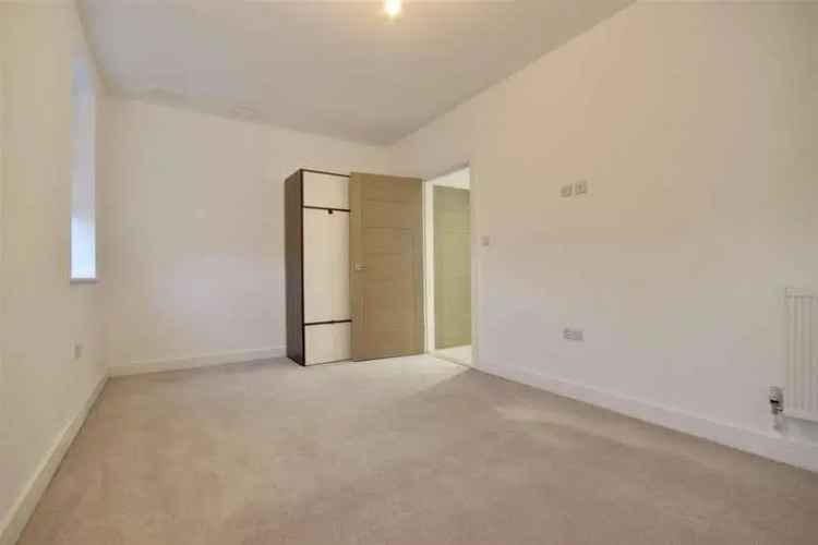 1 Bed Flat for Sale Near Beach Allocated Parking Modern Interior