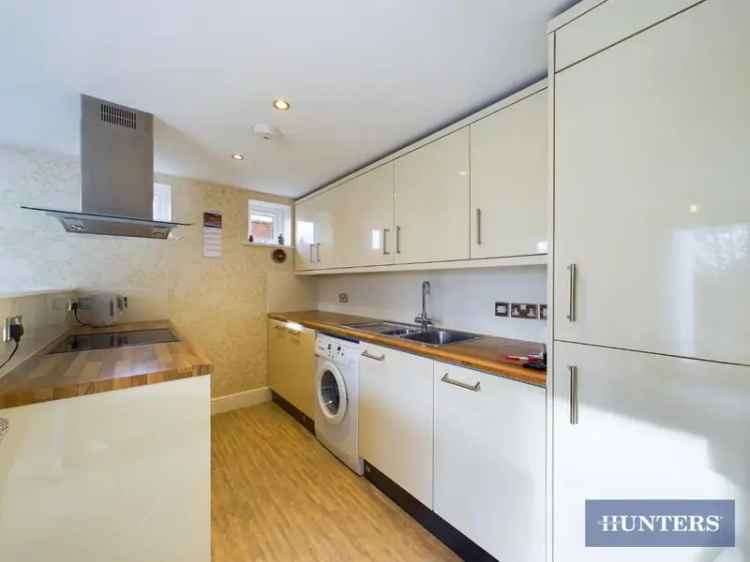 2 Bedroom Flat for Sale Scalby Mills Road