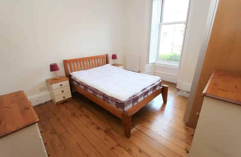1 Bedroom Flat to Rent in Edinburgh Hillside